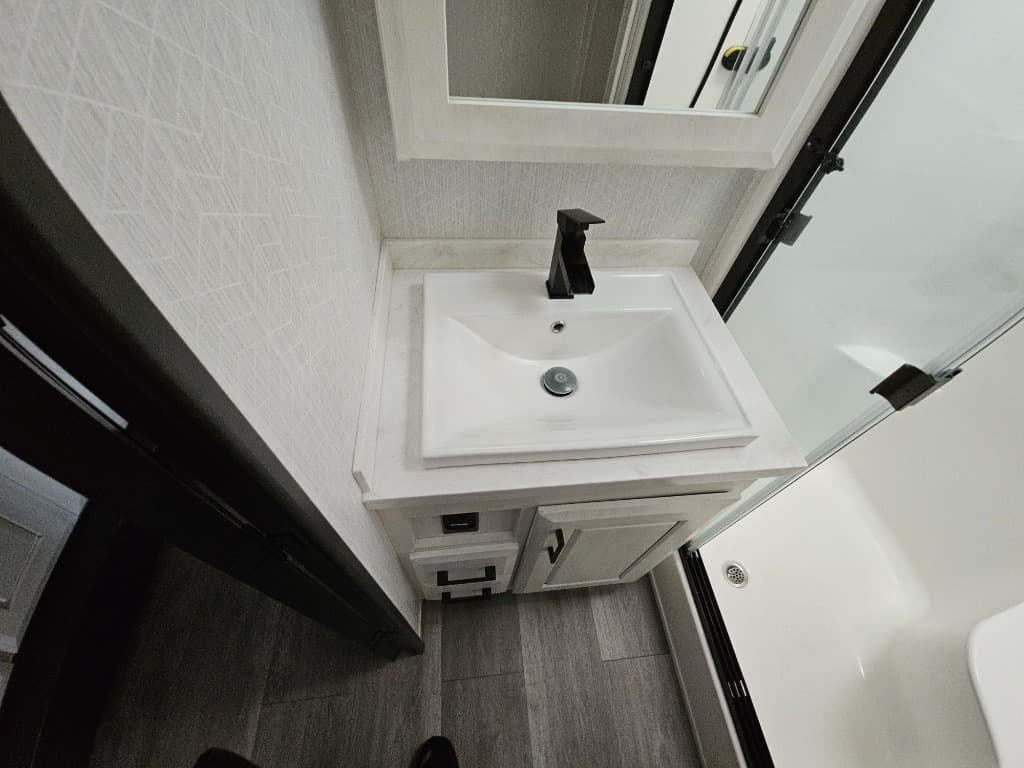 2023 DRV 2023 DRV Mobile Suites MS - thumbnail 38