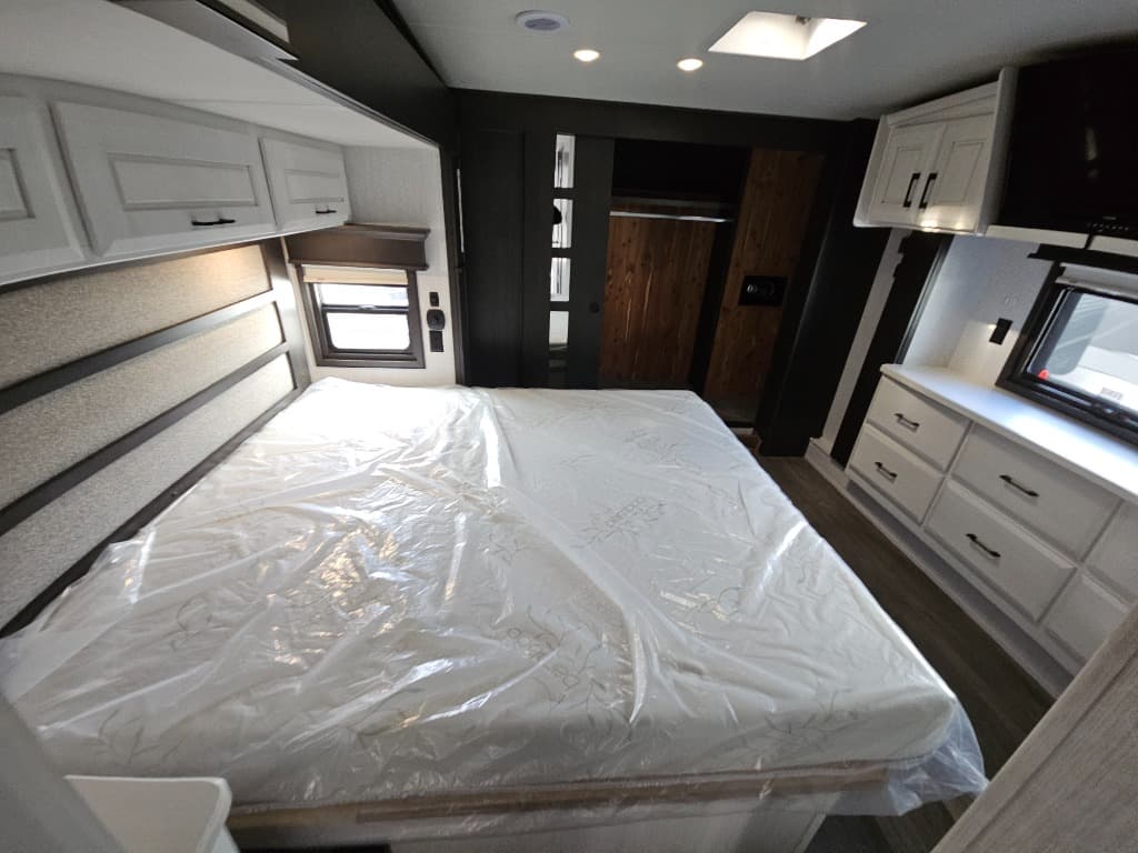 2023 DRV 2023 DRV Mobile Suites MS - thumbnail 41