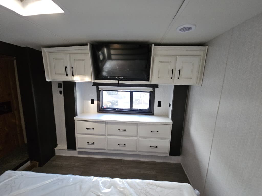 2023 DRV 2023 DRV Mobile Suites MS - thumbnail 42