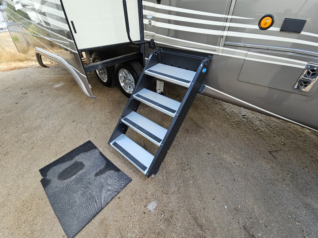 2023 DRV 2023 DRV Mobile Suites MS - thumbnail 51