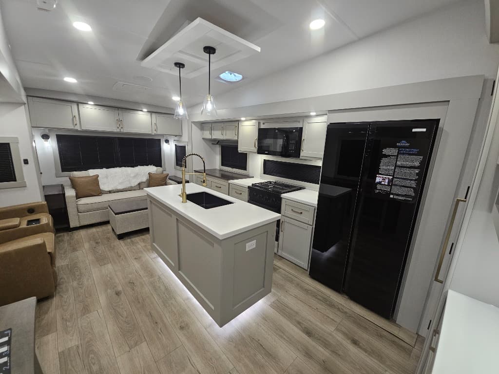 2026 Brinkley RV 2026 Brinkley RV Model Z - thumbnail 9