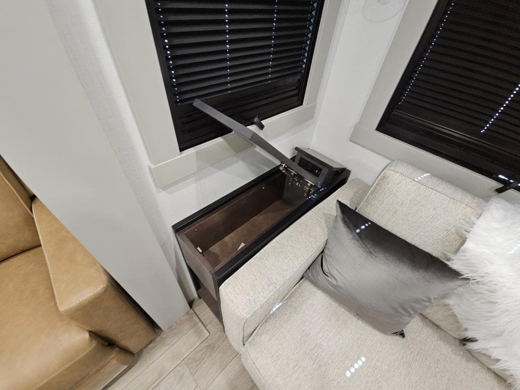 2026 Brinkley RV 2026 Brinkley RV Model Z - thumbnail 18