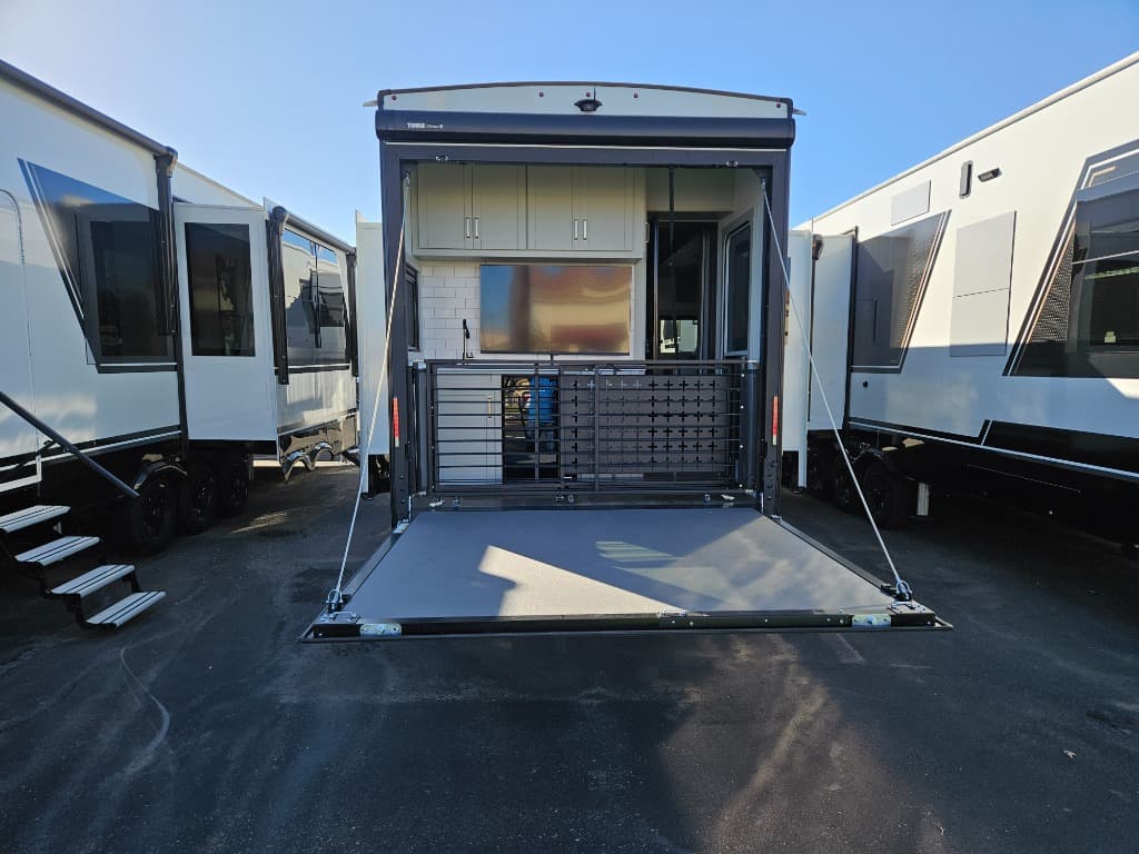 2026 Brinkley RV 2026 Brinkley RV Model Z - thumbnail 4