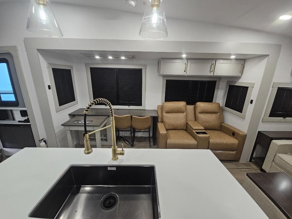 2026 Brinkley RV 2026 Brinkley RV Model Z - thumbnail 10