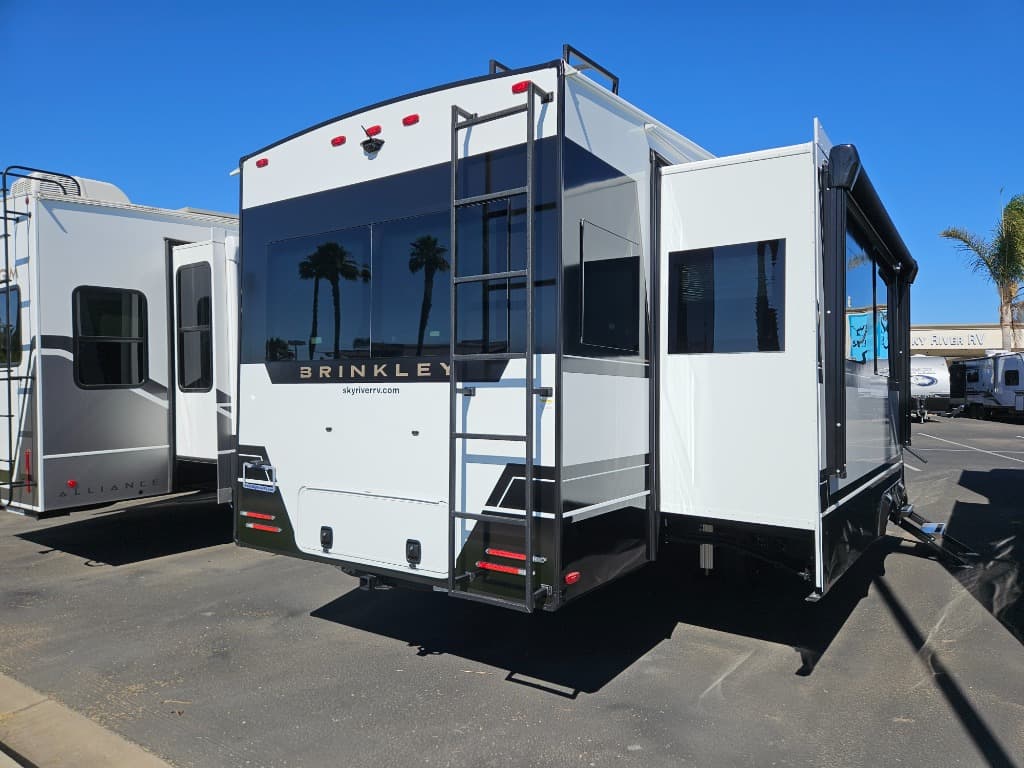 2026 Brinkley RV 2026 Brinkley RV Model Z - thumbnail 3