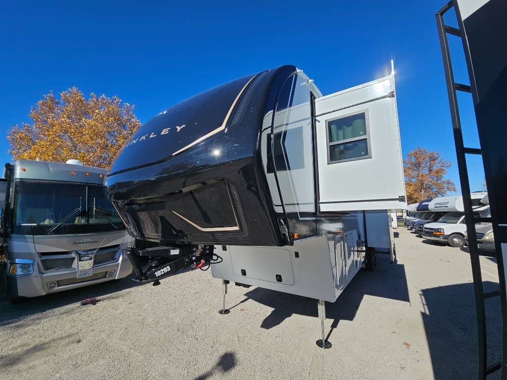 2026 Brinkley RV 2026 Brinkley RV Model Z - thumbnail 6