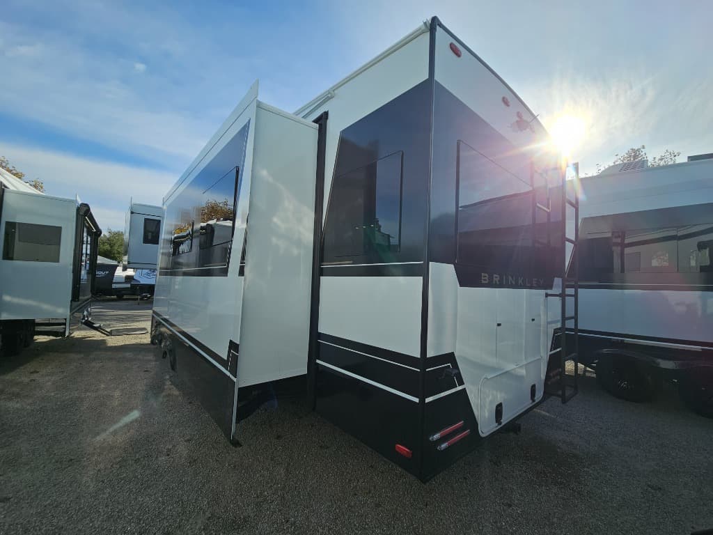 2026 Brinkley RV 2026 Brinkley RV Model Z - thumbnail 5
