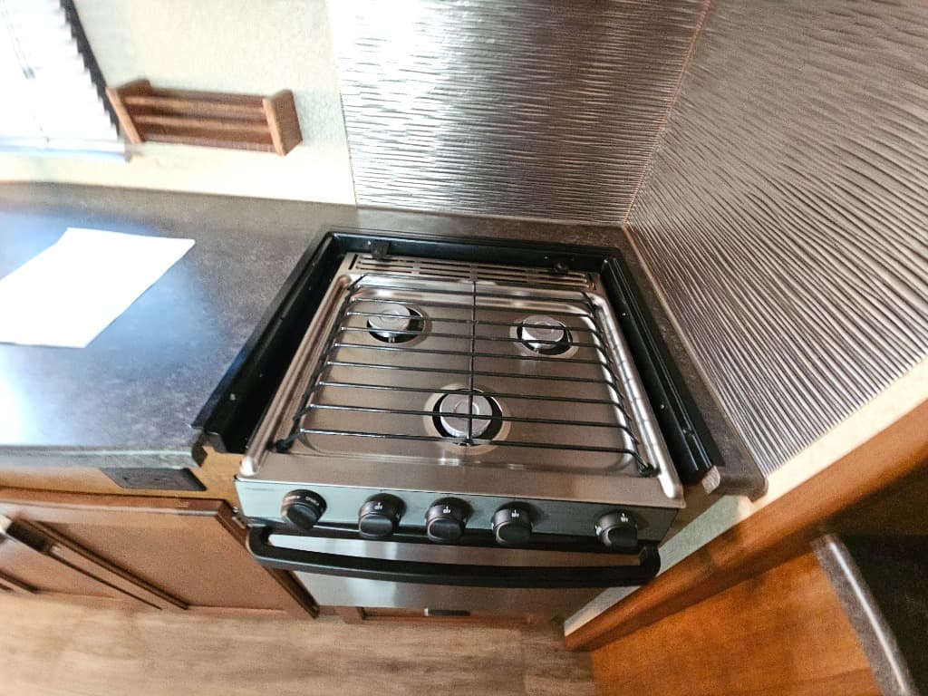 2018 Lance 2018 Lance Travel Trailer - thumbnail 20