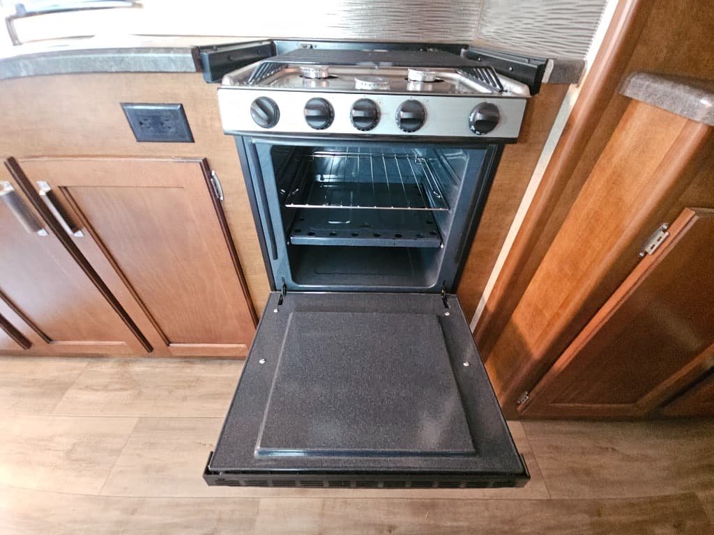 2018 Lance 2018 Lance Travel Trailer - thumbnail 21