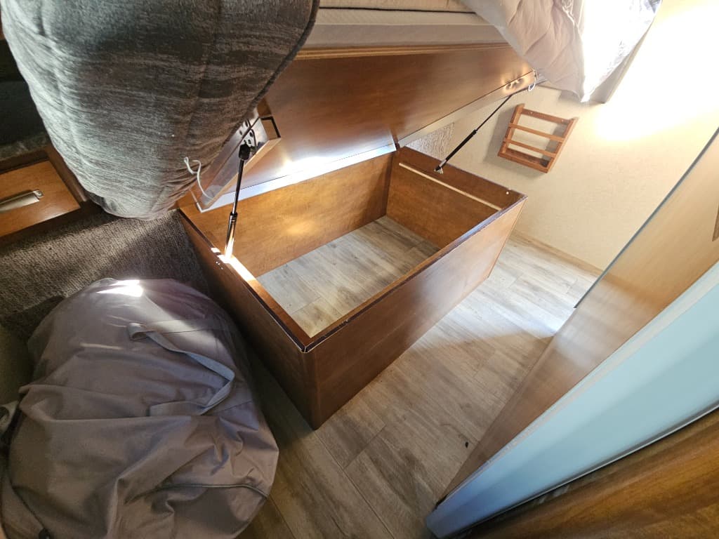 2018 Lance 2018 Lance Travel Trailer - thumbnail 31