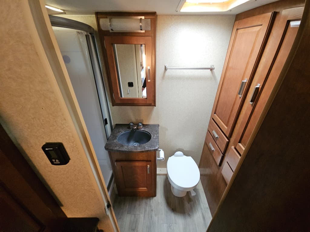 2018 Lance 2018 Lance Travel Trailer - thumbnail 33