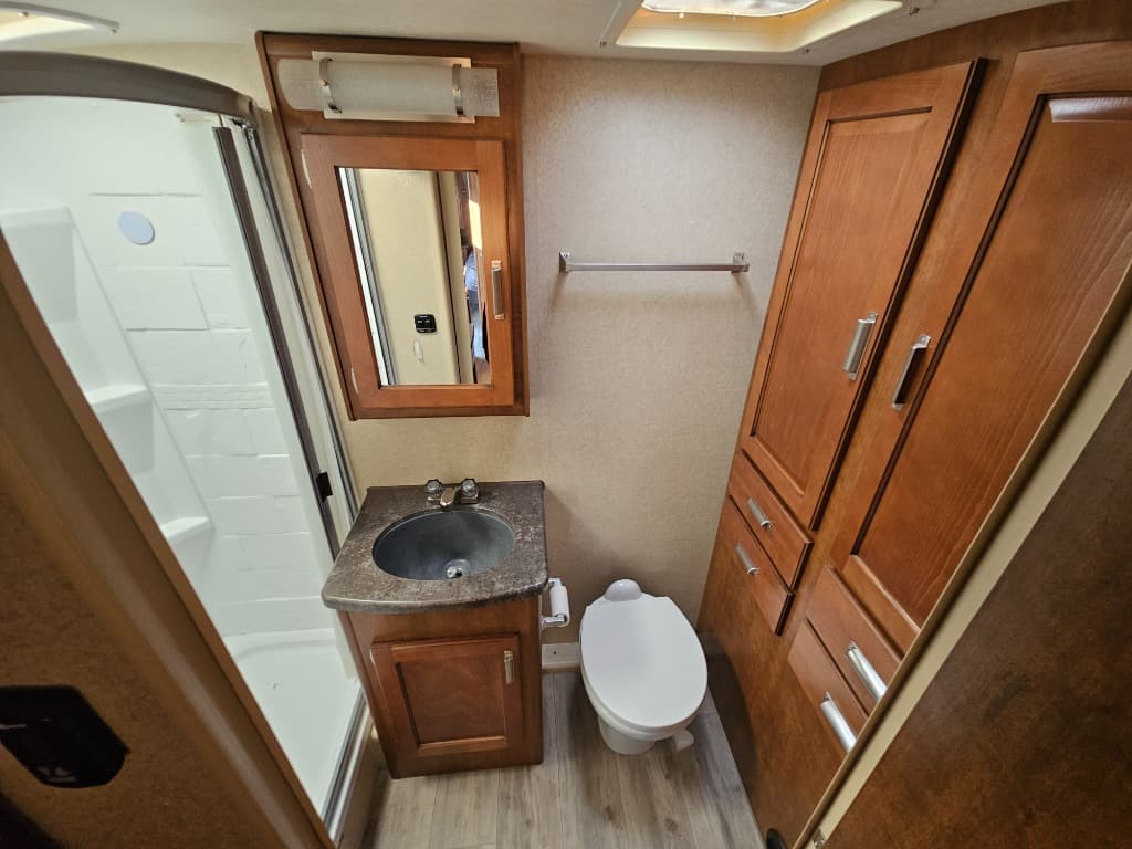 2018 Lance 2018 Lance Travel Trailer - thumbnail 34