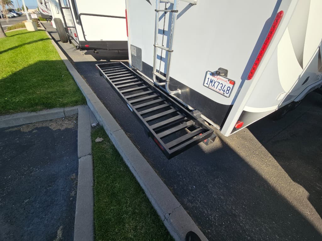 2018 Lance 2018 Lance Travel Trailer - thumbnail 49