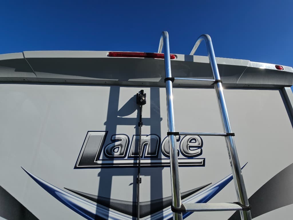 2018 Lance 2018 Lance Travel Trailer - thumbnail 50