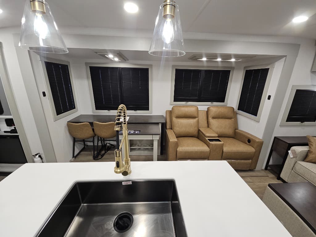 2026 Brinkley RV 2026 Brinkley RV Model Z - thumbnail 9