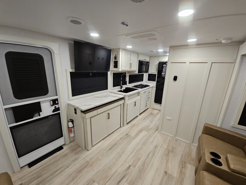 2026 Brinkley RV 2026 Brinkley RV Model Ix - thumbnail 7