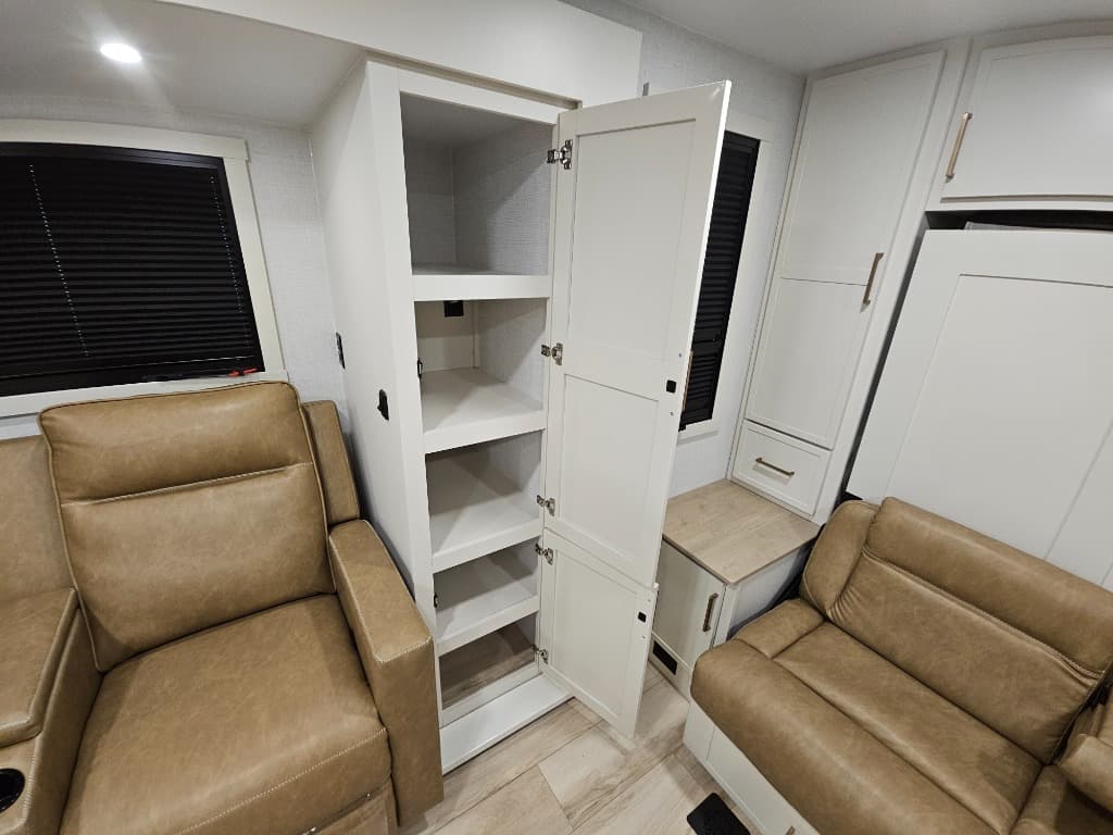 2026 Brinkley RV 2026 Brinkley RV Model Ix - thumbnail 10