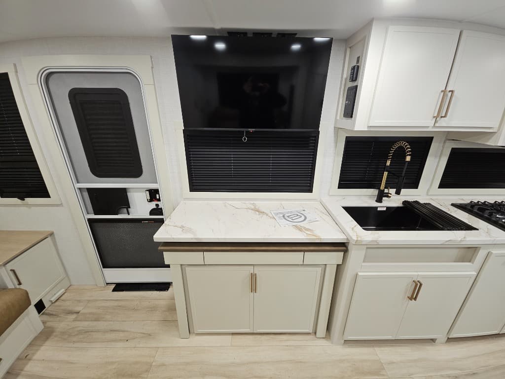 2026 Brinkley RV 2026 Brinkley RV Model Ix - thumbnail 11