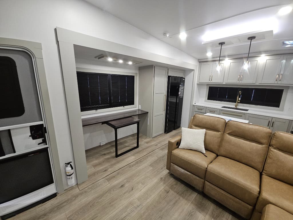 2026 Brinkley RV 2026 Brinkley RV Model Z - thumbnail 4