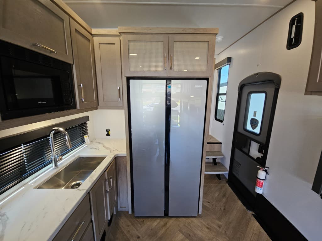 2025 Keystone RV 2025 Keystone RV Raptor Carbon Series - thumbnail 28