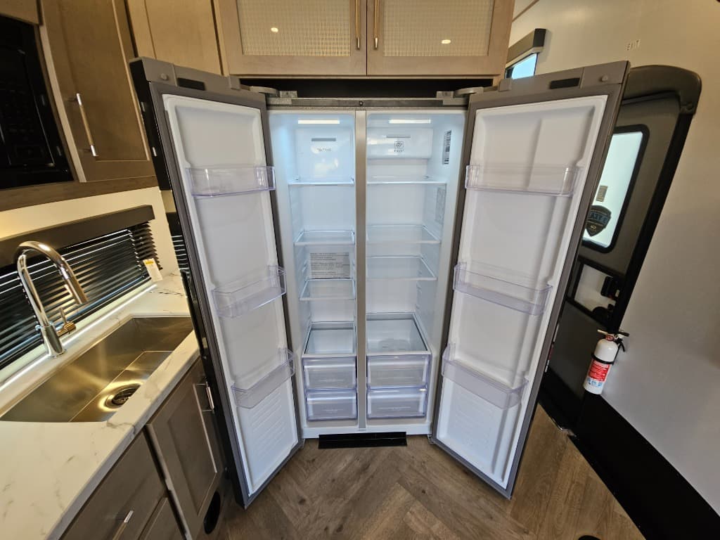 2025 Keystone RV 2025 Keystone RV Raptor Carbon Series - thumbnail 30