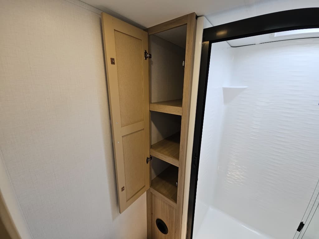 2025 Keystone RV 2025 Keystone RV Raptor Carbon Series - thumbnail 33