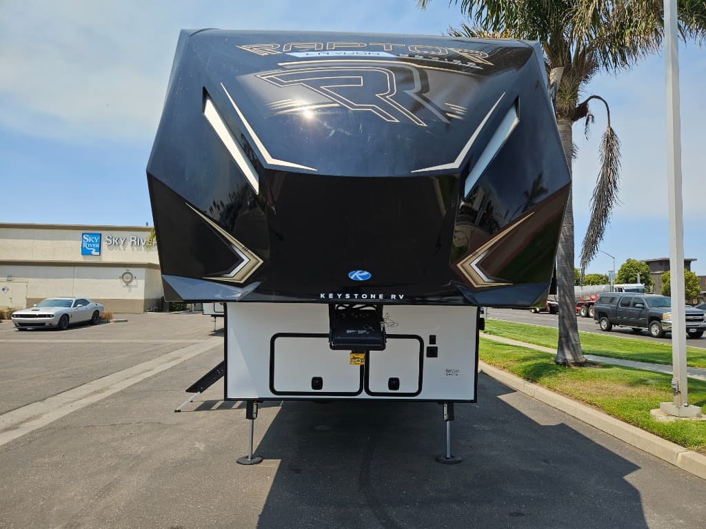 2025 Keystone RV 2025 Keystone RV Raptor Carbon Series - thumbnail 7