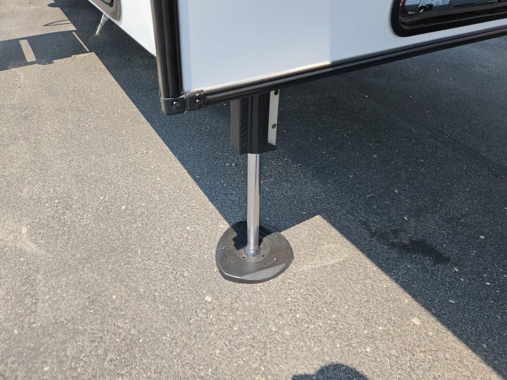 2025 Keystone RV 2025 Keystone RV Raptor Carbon Series - thumbnail 11