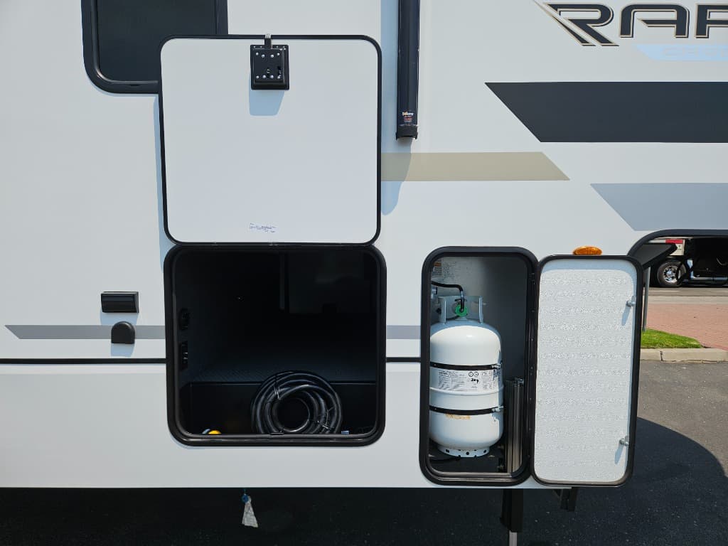 2025 Keystone RV 2025 Keystone RV Raptor Carbon Series - thumbnail 12