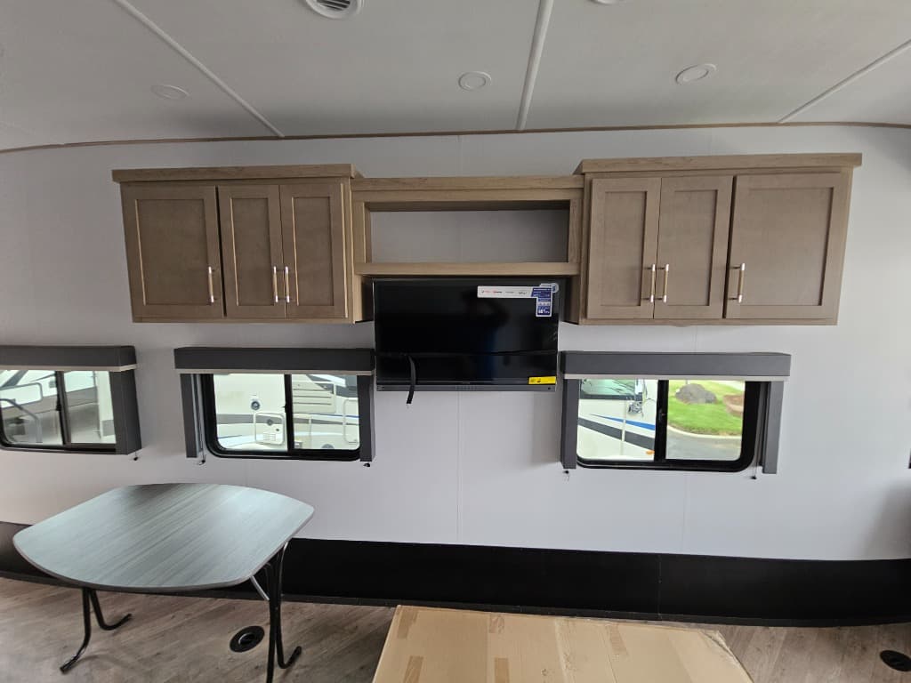 2025 Keystone RV 2025 Keystone RV Raptor Carbon Series - thumbnail 35