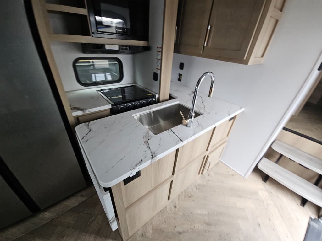 2025 Keystone RV 2025 Keystone RV Raptor Carbon Series - thumbnail 41