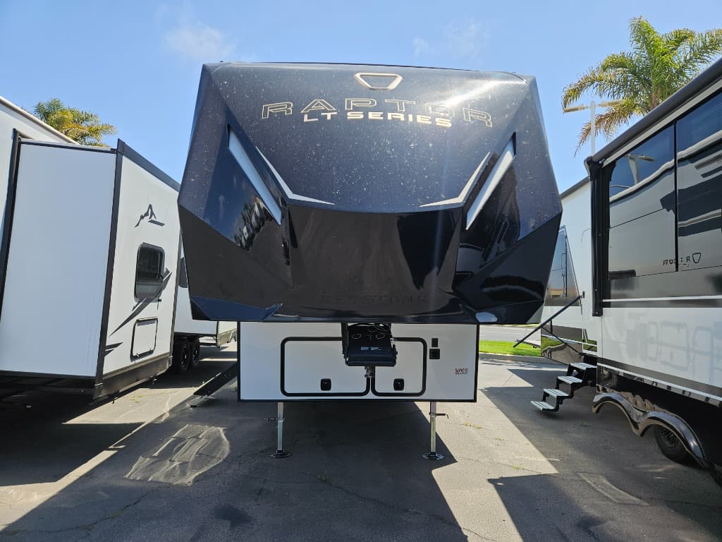 2026 Keystone RV 2026 Keystone RV Raptor Carbon Series - thumbnail 7