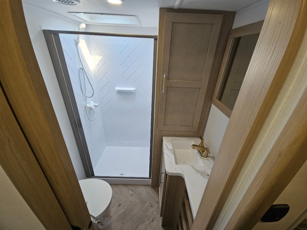 2026 Keystone RV 2026 Keystone RV Raptor Carbon Series - thumbnail 23