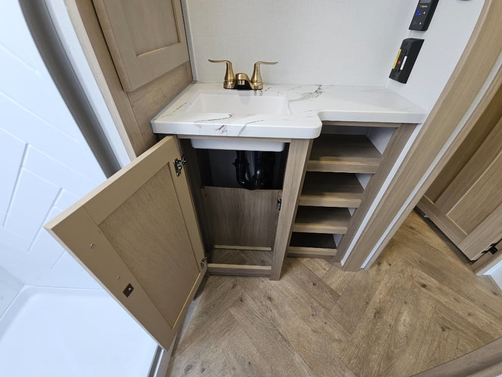 2026 Keystone RV 2026 Keystone RV Raptor Carbon Series - thumbnail 28