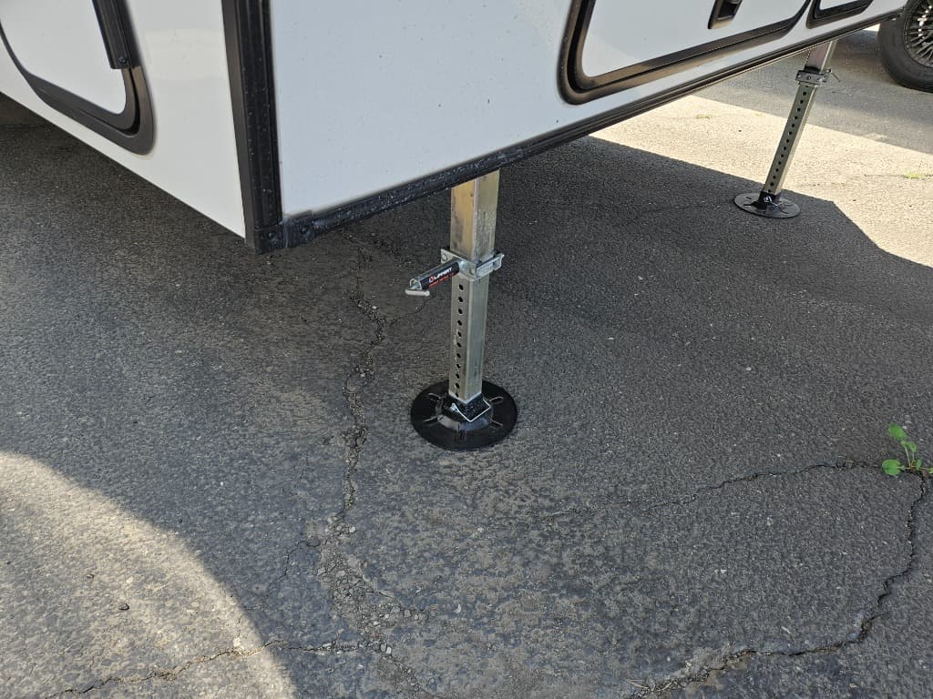 2026 Keystone RV 2026 Keystone RV Raptor Carbon Series - thumbnail 36