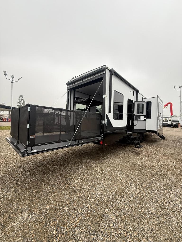 2026 Keystone RV 2026 Keystone RV Raptor Carbon Series - thumbnail 4