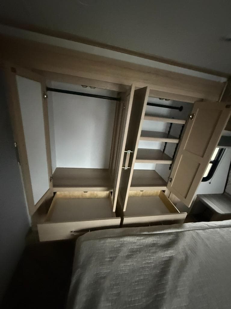 2026 Keystone RV 2026 Keystone RV Raptor Carbon Series - thumbnail 10