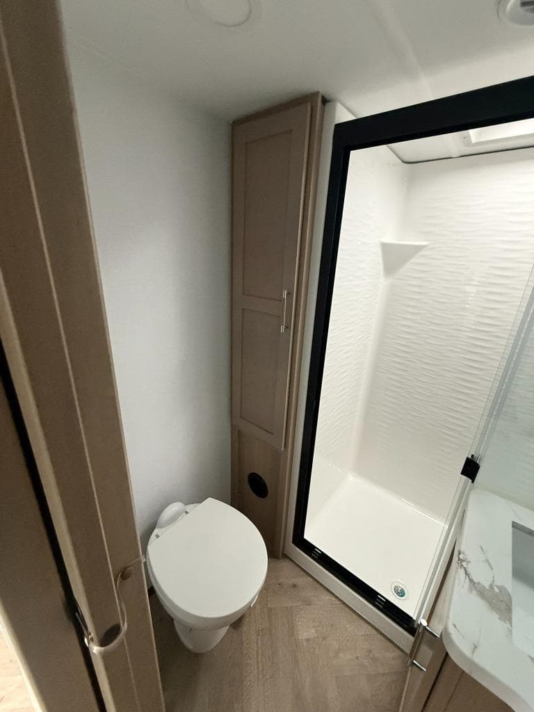 2026 Keystone RV 2026 Keystone RV Raptor Carbon Series - thumbnail 12