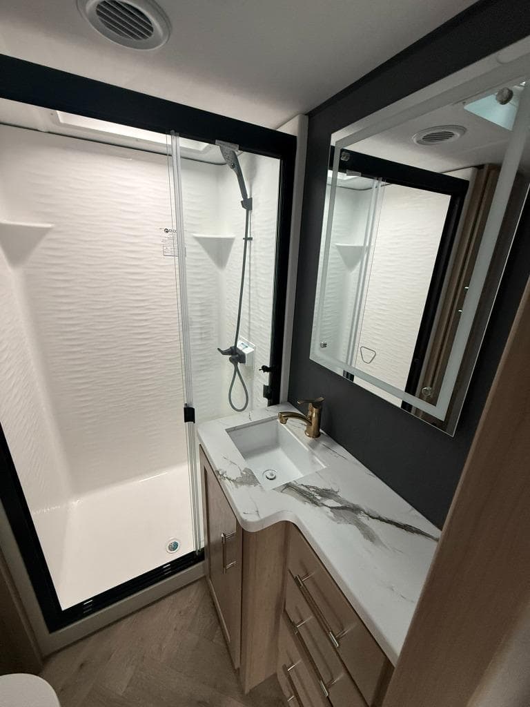 2026 Keystone RV 2026 Keystone RV Raptor Carbon Series - thumbnail 13