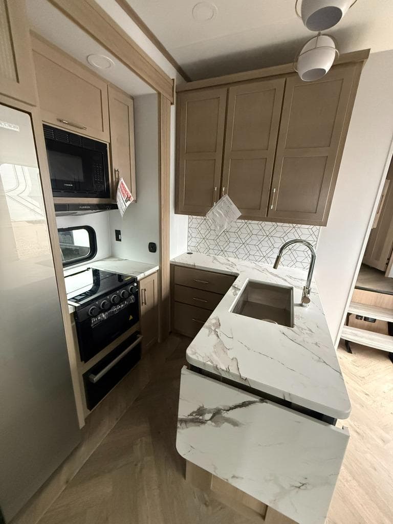 2026 Keystone RV 2026 Keystone RV Raptor Carbon Series - thumbnail 23