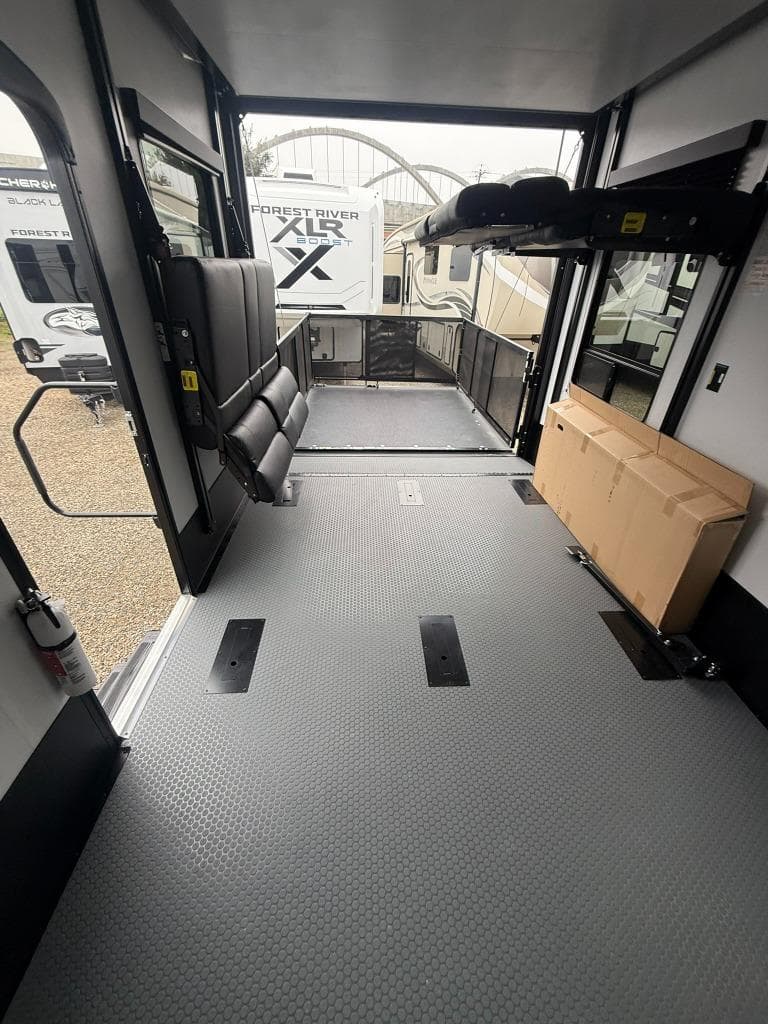 2026 Keystone RV 2026 Keystone RV Raptor Carbon Series - thumbnail 27