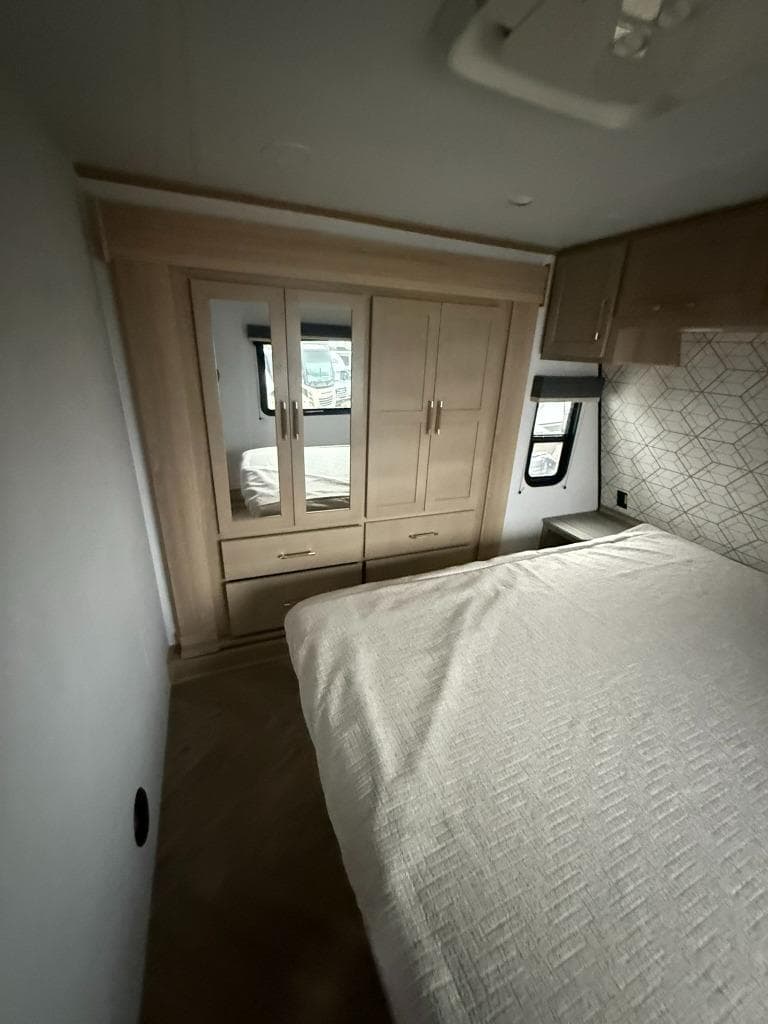 2026 Keystone RV 2026 Keystone RV Raptor Carbon Series - thumbnail 28