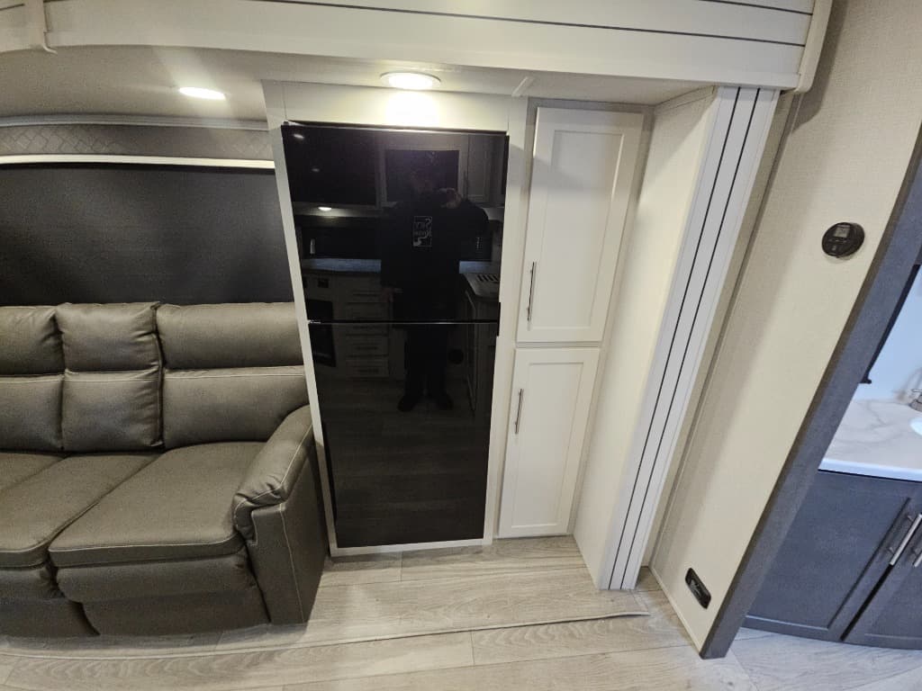 2025 Keystone RV 2025 Keystone RV Cougar Half-Ton - thumbnail 13