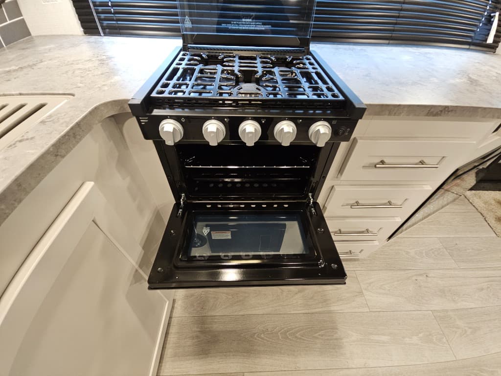 2025 Keystone RV 2025 Keystone RV Cougar Half-Ton - thumbnail 24