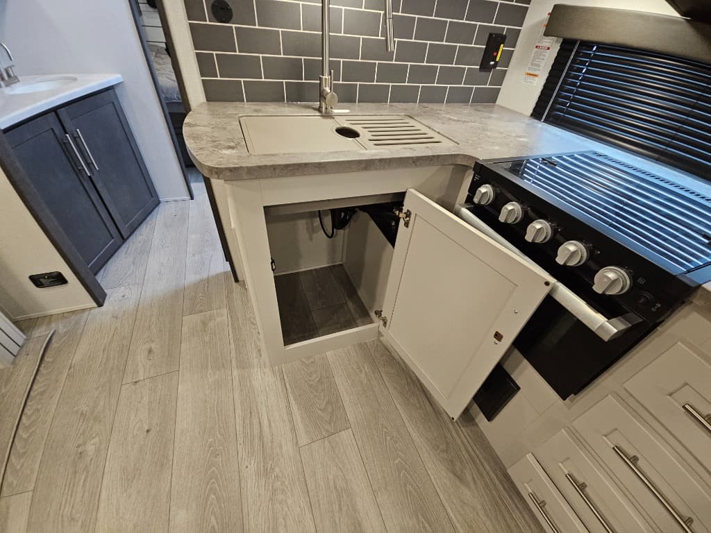 2025 Keystone RV 2025 Keystone RV Cougar Half-Ton - thumbnail 28