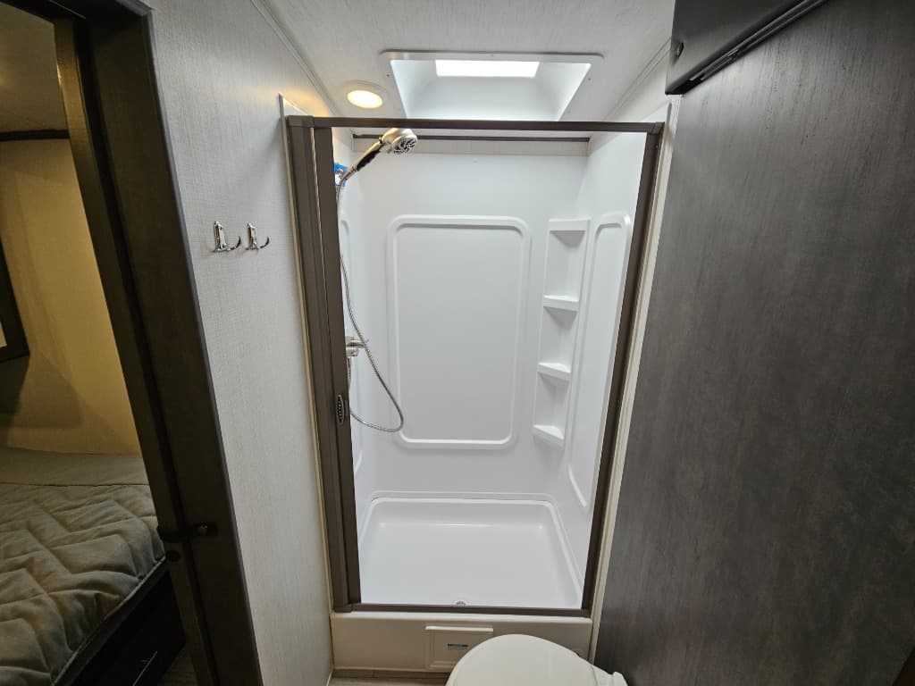 2025 Keystone RV 2025 Keystone RV Cougar Half-Ton - thumbnail 29