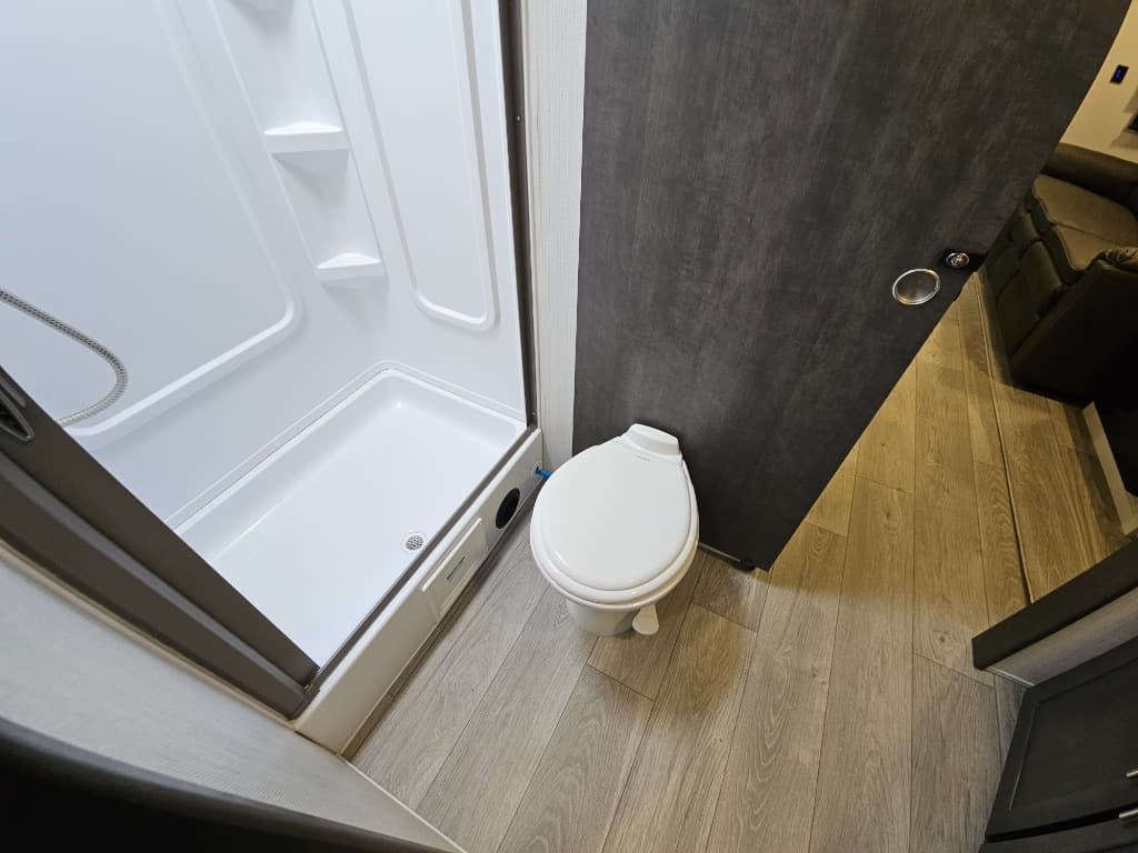 2025 Keystone RV 2025 Keystone RV Cougar Half-Ton - thumbnail 31