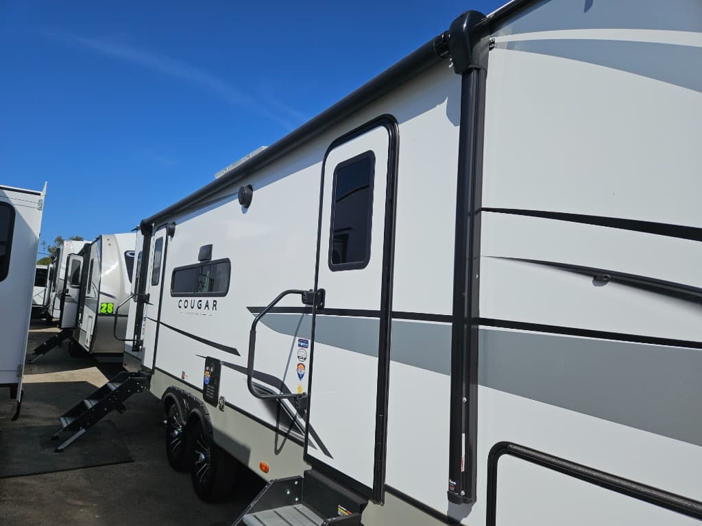 2025 Keystone RV 2025 Keystone RV Cougar Half-Ton - thumbnail 42