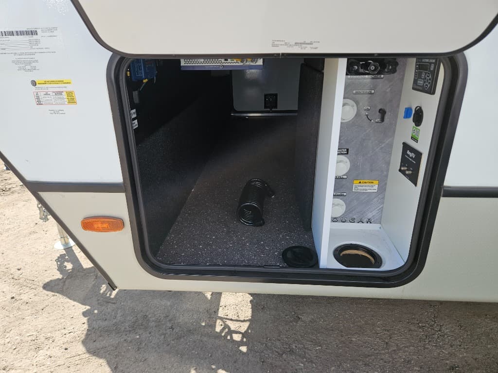 2025 Keystone RV 2025 Keystone RV Cougar Half-Ton - thumbnail 51