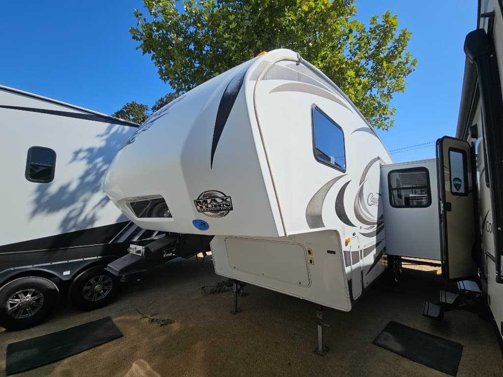 2012 Keystone RV 2012 Keystone RV Cougar Half-Ton - thumbnail 4